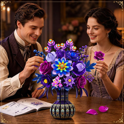 Pfauenblumenstrauß Klemmbaustein-Set, Lila Blumen Bauset mit Vase, Elegante Botanische Dekoration für Zuhause (1223 Teile)